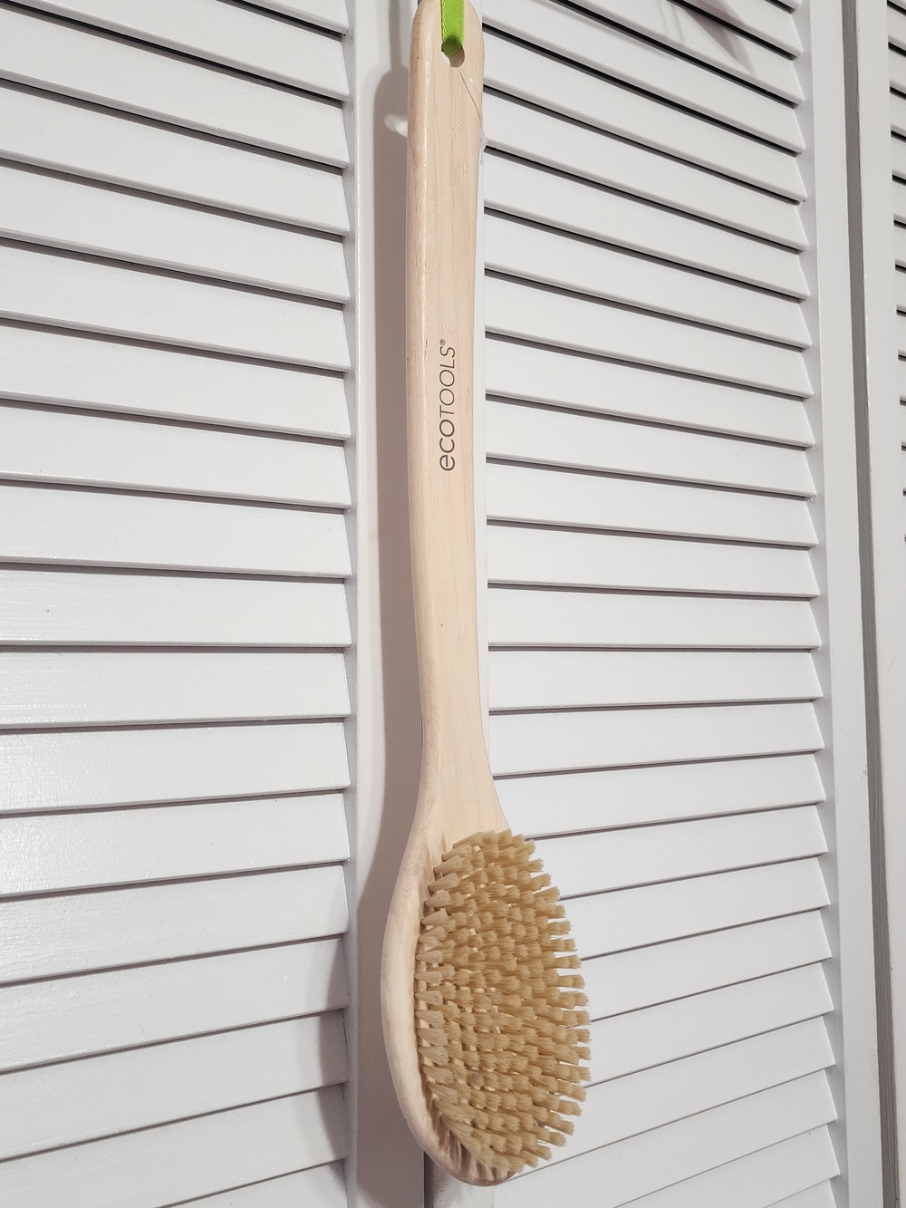 ecoTOOLS Long Handle Bath Brush in Natural Wood